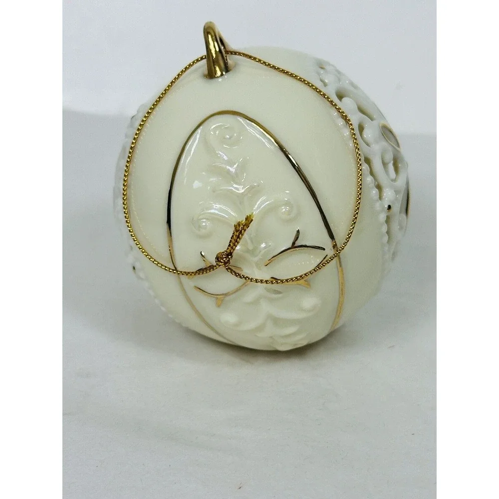 Elegant Round‎ Ivory & Gold Egg Ceramic Reticulated Christmas Ornaments By Ganz